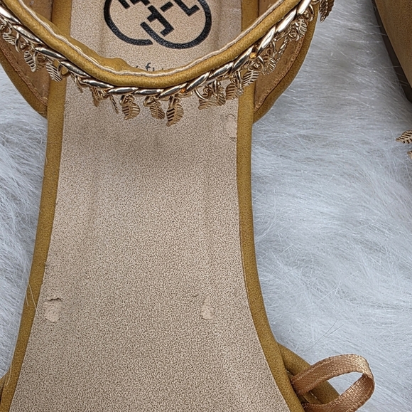 Daisy Fuentes Fall Color Flats with Feather Dangle Ankle Strap Size 7 - Picture 8 of 8